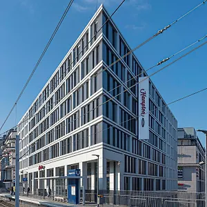 3* מלון Hampton By Hilton Centre